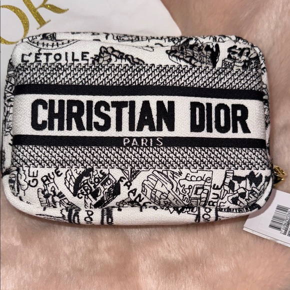 Black and White cosmetic Pouch - Picture 2 of 13